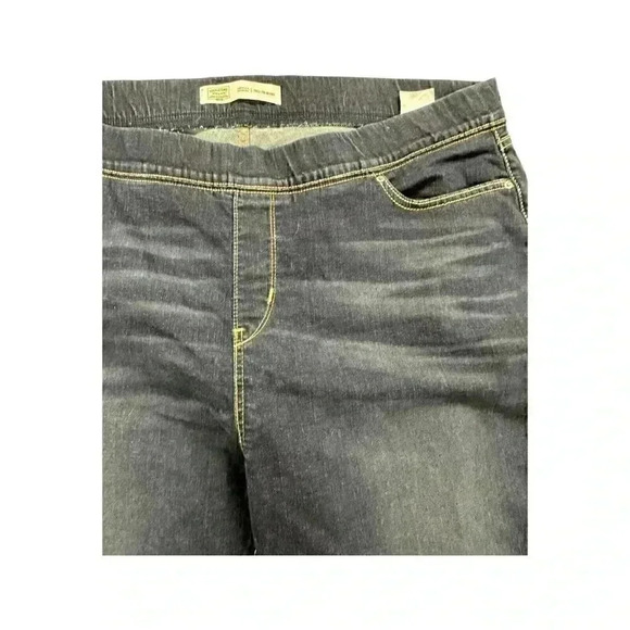 Levi Signature Pull on Skinny Jeans Plus size 26M W38xL30 Totally Shaping nwot - Picture 3 of 8